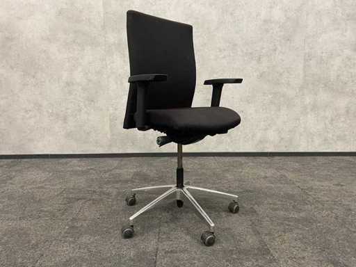 Ergonomic office chair black-chrome