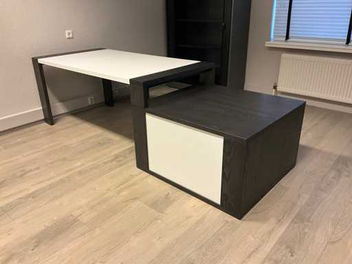 Scrivania con cassetto fisso (3x)