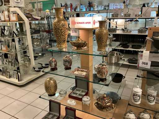 Partij chinees porselein en juwelenkistjes