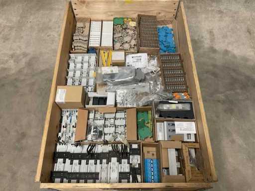 Un lot de material de instalare