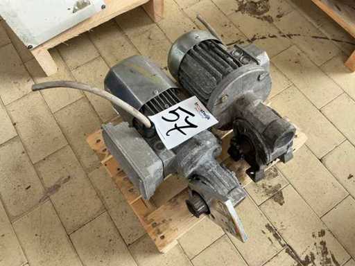 Materials and warehouse stocks