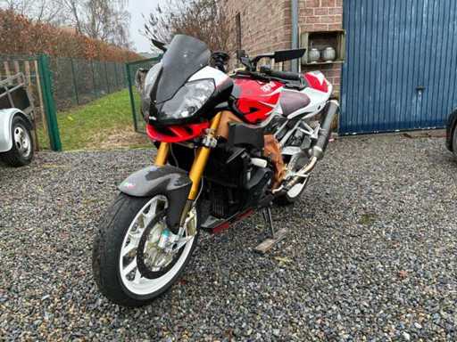 Aprilia rsv1000 Tuono factory Moto