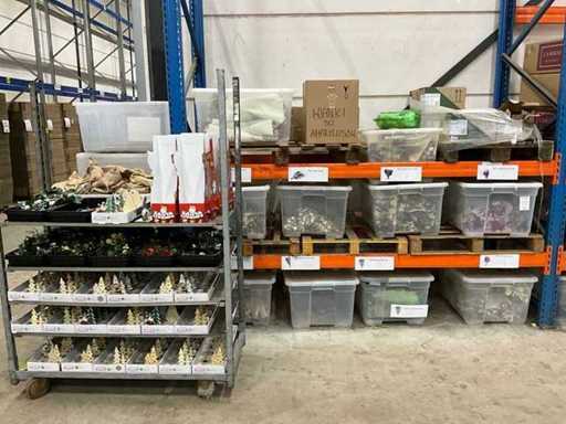 Partij droogboeketten en kerstdecoratie