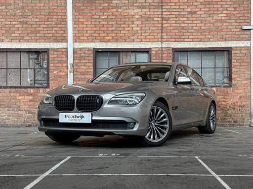 BMW 750i ActiveHybrid 4.4 V8 407hp 2010 7-series, 02-PGJ-7 Youngtimer