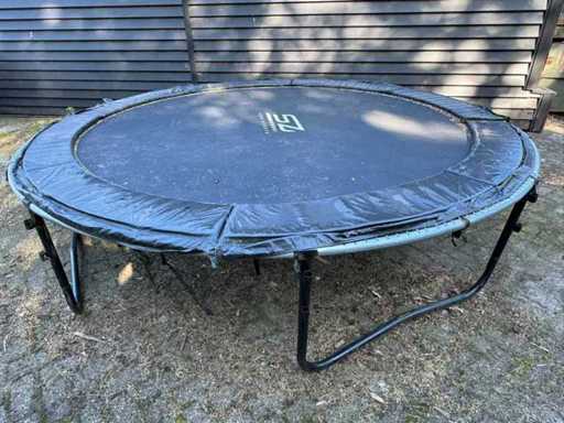 Trampoline