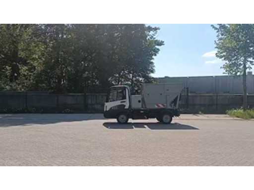 b7984f0e-8ca7-471c-bbcb-a1fa06e6836e.mp4