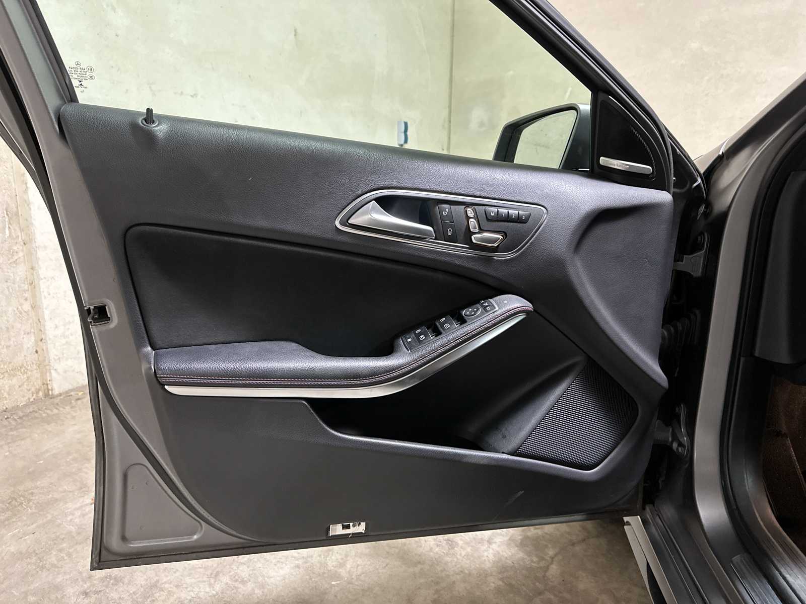 Mercedes-Benz A45 AMG 4MATIC 381pk 2017, RK-365-F