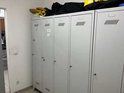 Casiers Pavoy sans contenu ;