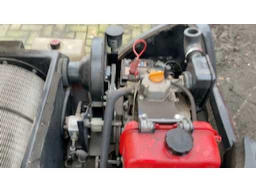 7b73a570-498b-46c1-a833-ab33680a52f8.mp4