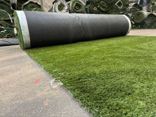Used artificial grass (175m2)