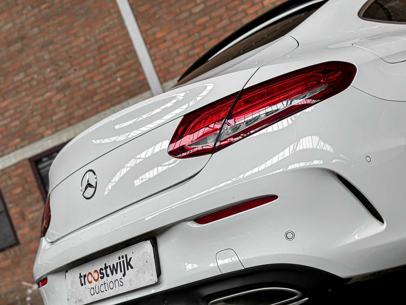 Mercedes-Benz C250 Edition 1 AMG-Line 211pk 2016 C-klasse Coupé, PT-406-T