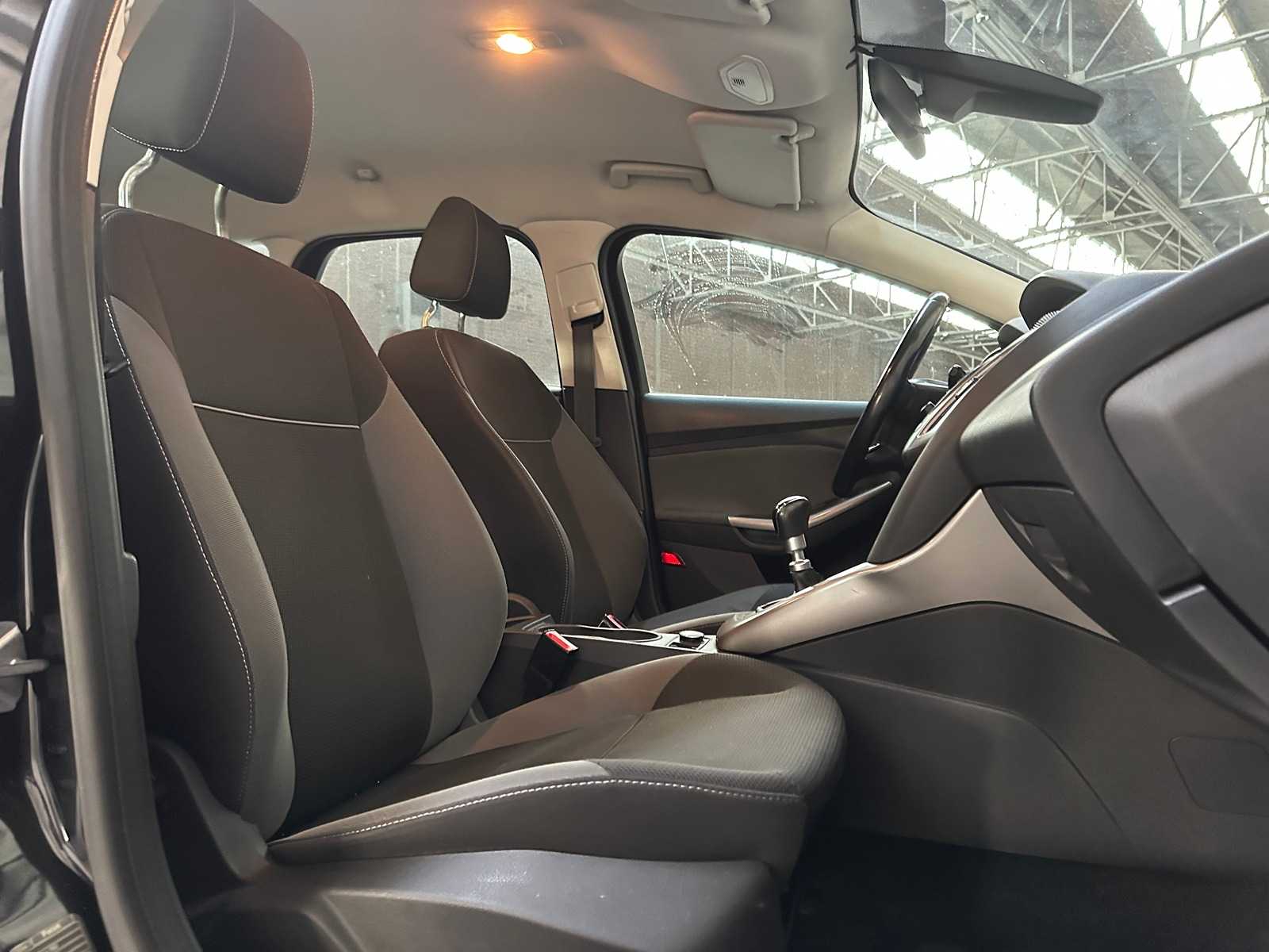 Ford Focus Wagon 1.6 tdci 105pk 2012, 56-ZFS-9