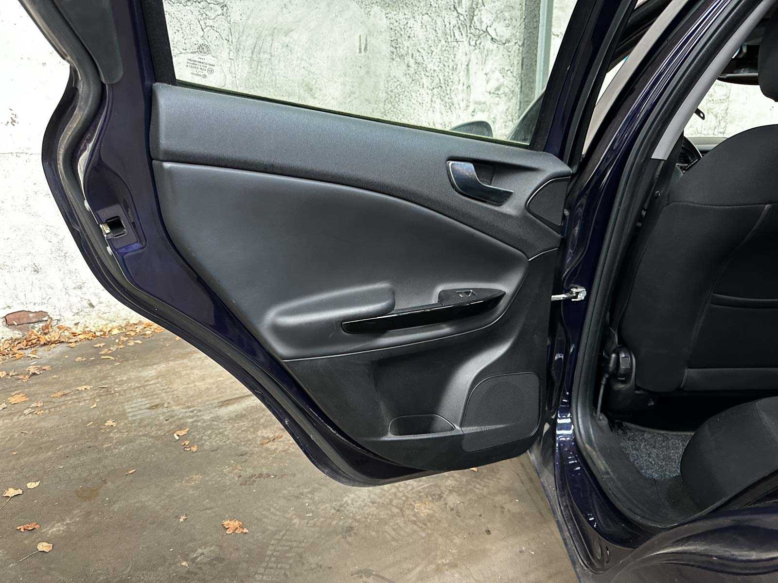 Alfa Romeo Giulietta 1.4 T Distinctive 170pk 2012 (Origineel-NL), 00-XKP-5