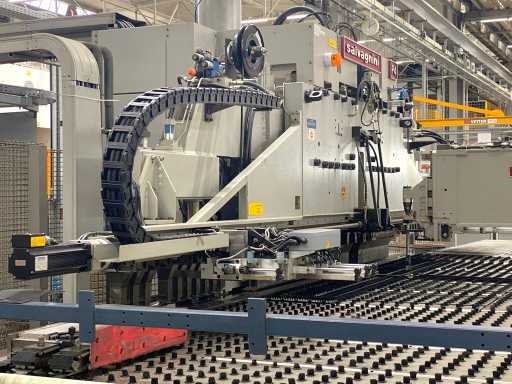 Centro di perforazione e piegatura CNC Salvagnini S4 P4 - 1999 