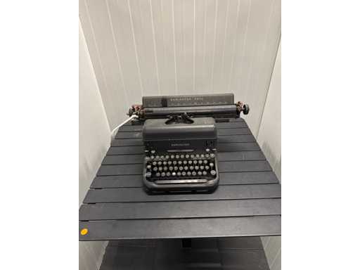 Macchina da scrivere da collezione