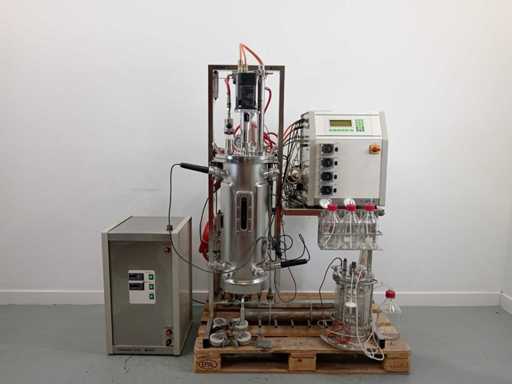 Medical and laboratory equipment