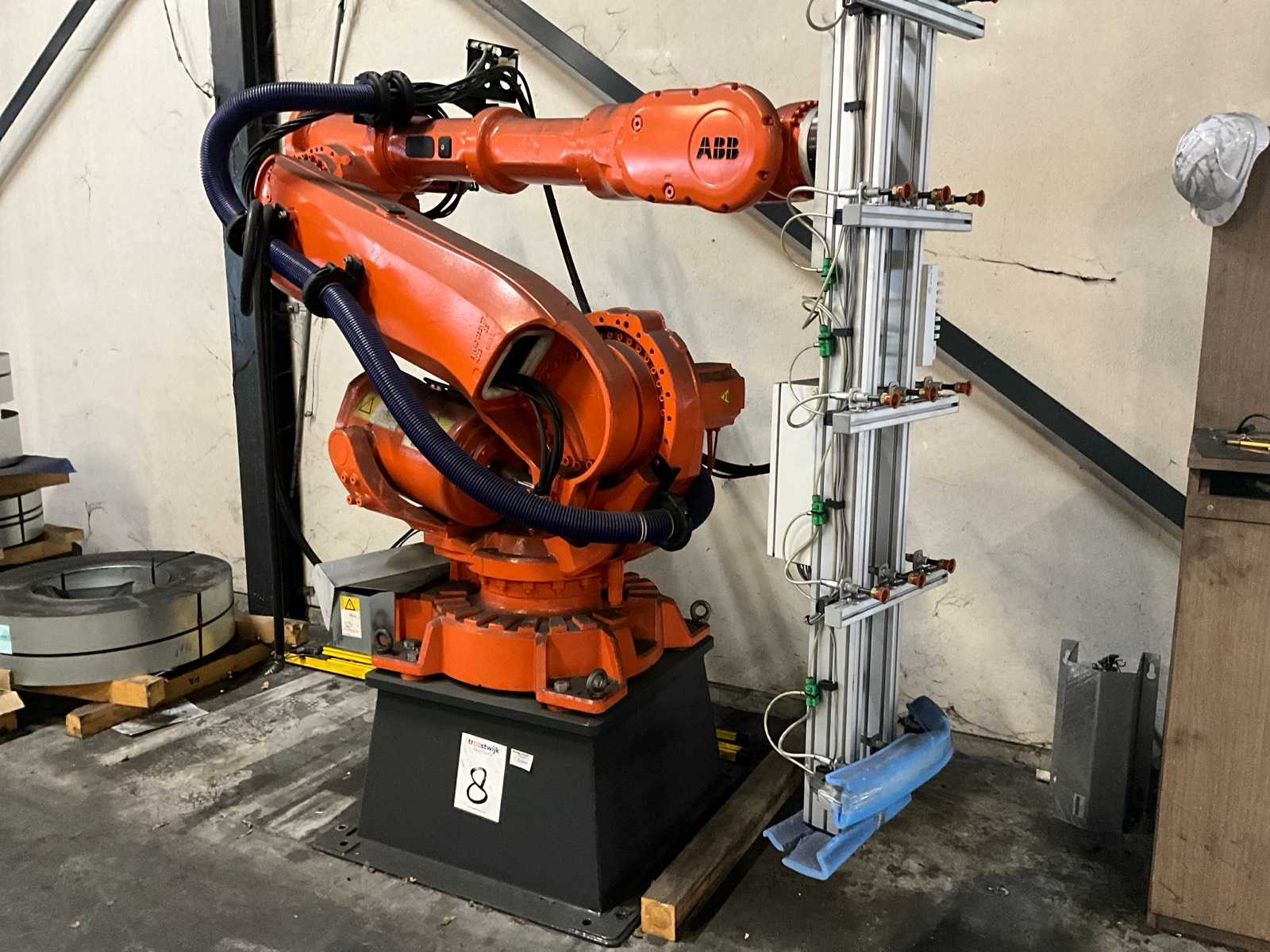 2004 ABB IRB 6640 M 2004 Welding robot