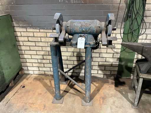 Mașină dublă de măcinat piatră