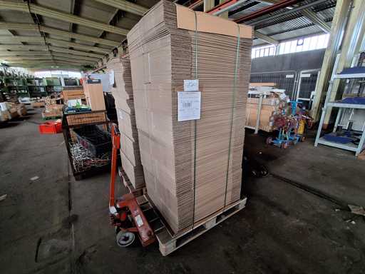   Pallet cardboard boxes