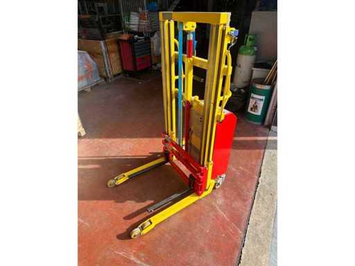 Manuvit - 2007 - 8251026631 - Electric stacker