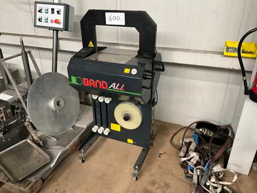 2004 Bandall BA32-30 Banding Machine