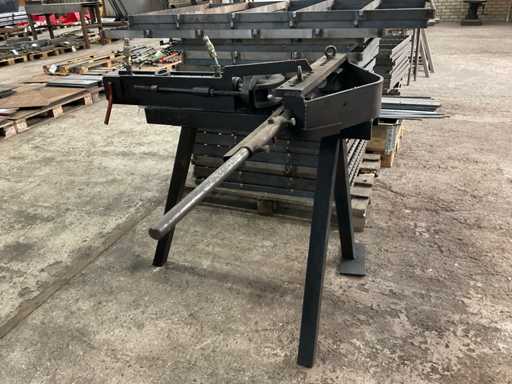 Hydrauliczna maszyna do zginania