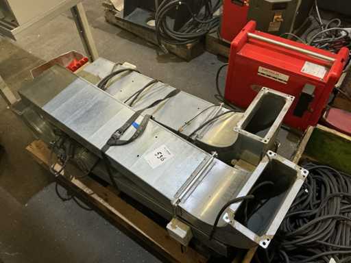 Ventilation ducts with motor (3x)