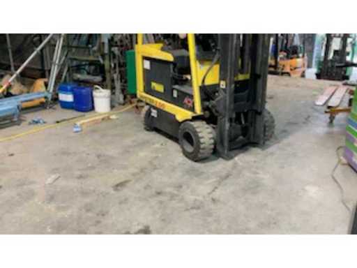 5f643fe2-1470-4b1d-8d51-2eea621d2840.mp4