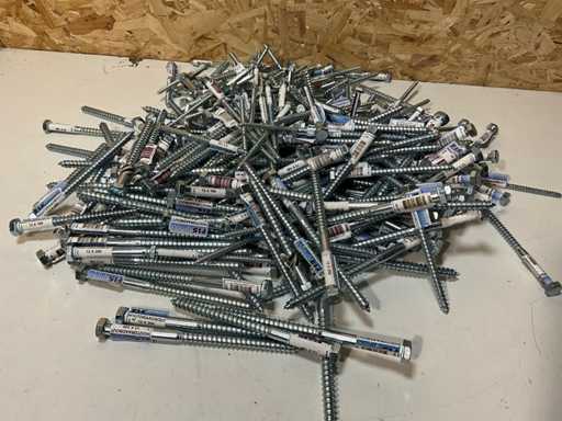 Lotto di vari bulloni per tornare il legno (300x)