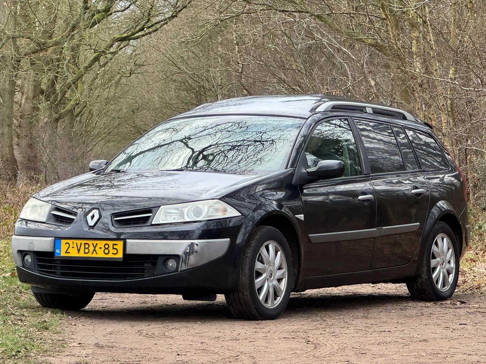 Renault – 2009 – Mégane – Grey license plate – 1.9 dCi Dynamique – 2-VBX-85