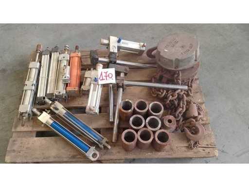 Voorraad hydraulische hefcomponenten