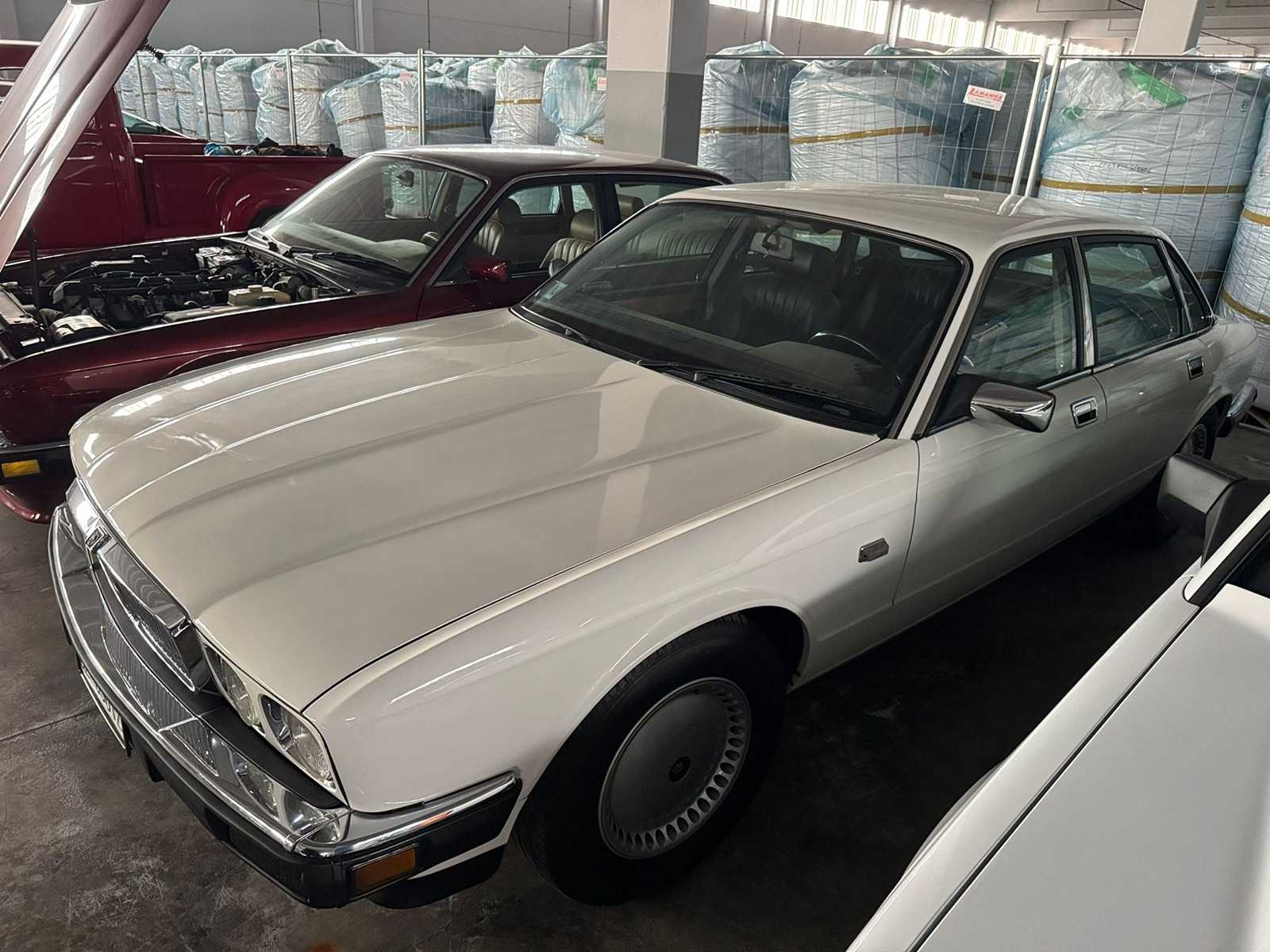 Jaguar – XJ6 – Classic car