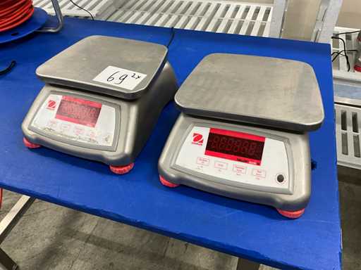 Ohaus Valor 2000W Waage (2x)