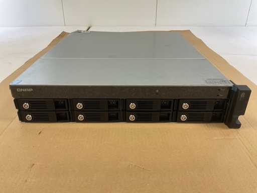 QNAP (TS-869U-RP) - 8x 2 TB Seagate (ST2000NM0033) Network Attached Storage