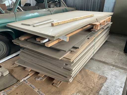 Batch of building boards