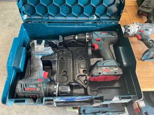 2x bezprzewodowy śrubokręt Bosch Professional GSR 18V Li i GSR 18V 21 + 1 bateria Core 4.0 Ah