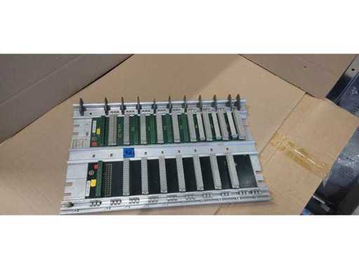 SIEMENS - 6ES5700-2LA12 - SIMATIC S5, CR 700-2 SUBRACK - GEBRUIKT