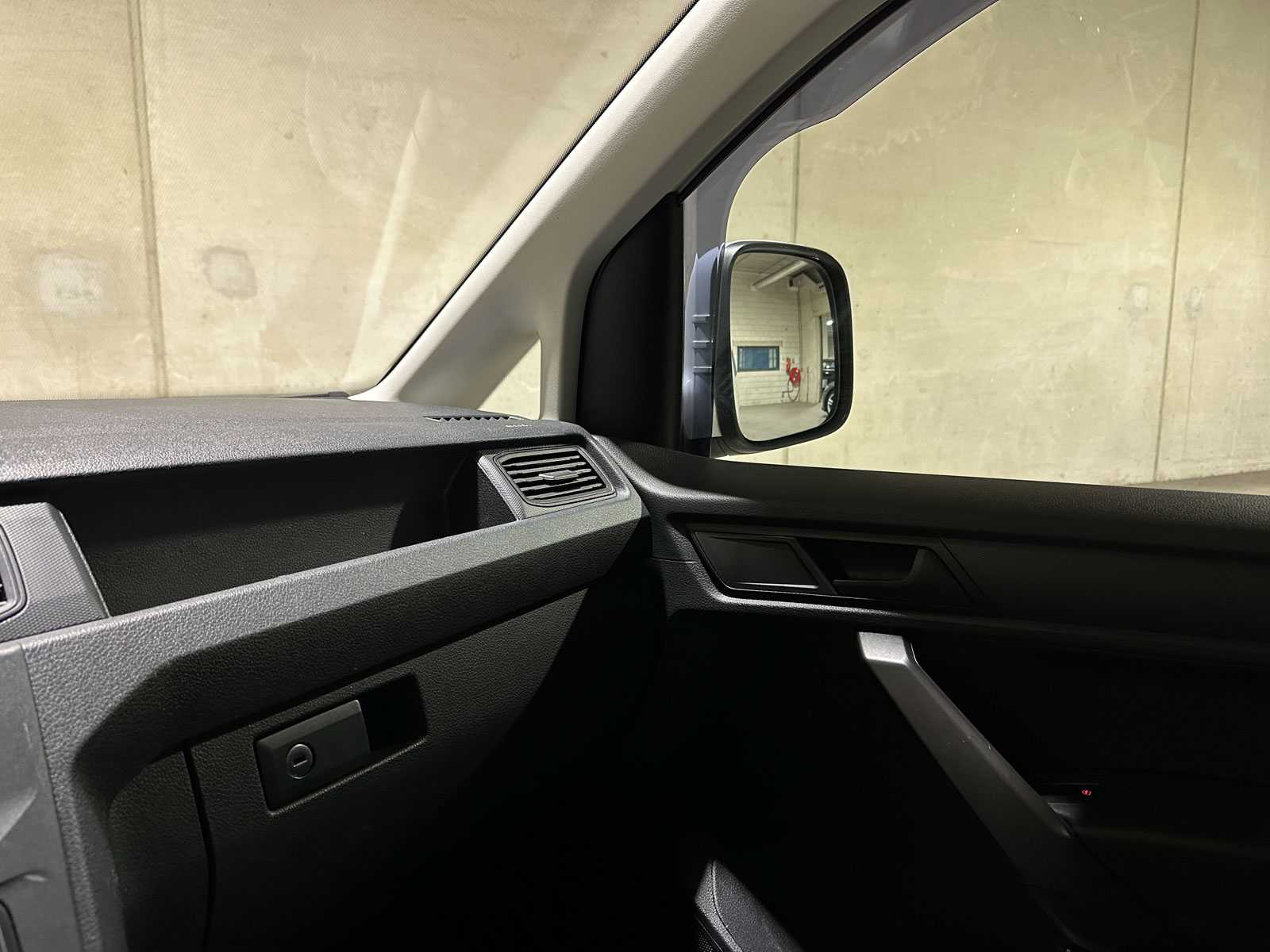 Volkswagen Caddy 2.0 TDI 170PK BMT Highline 2017 (Origineel-NL), V-752-HD