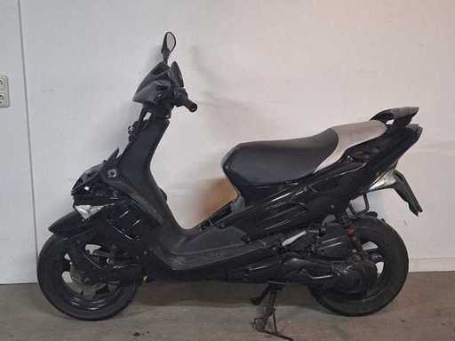 Peugeot Speedfighter 25 km moped 2 timpi