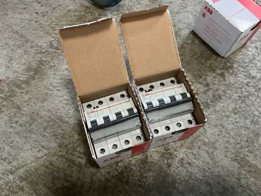 AEG C32 Residual current circuit breaker (2x)