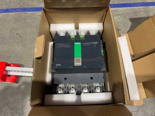 Schneider Electric TeSys Giga LC1G6304 4-P 1050 Un contactor de alta potencia