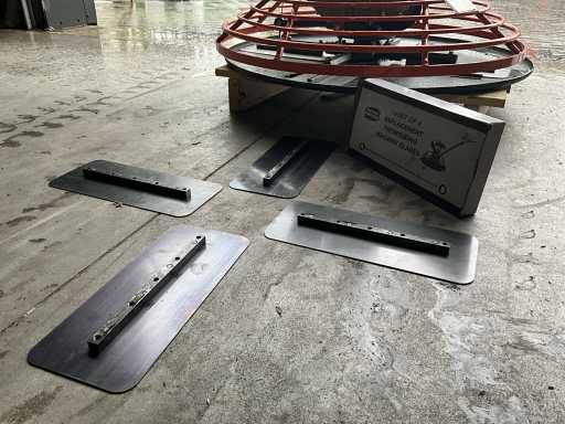 Easy-Going - Acier au manganèse / SK5 - Machine à papillon à moulures - truelle - 2024 (4x)