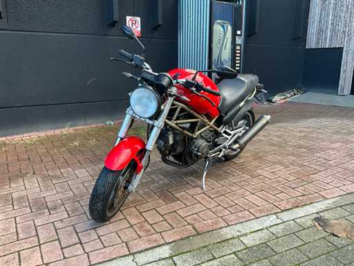 Ducati Monster 750