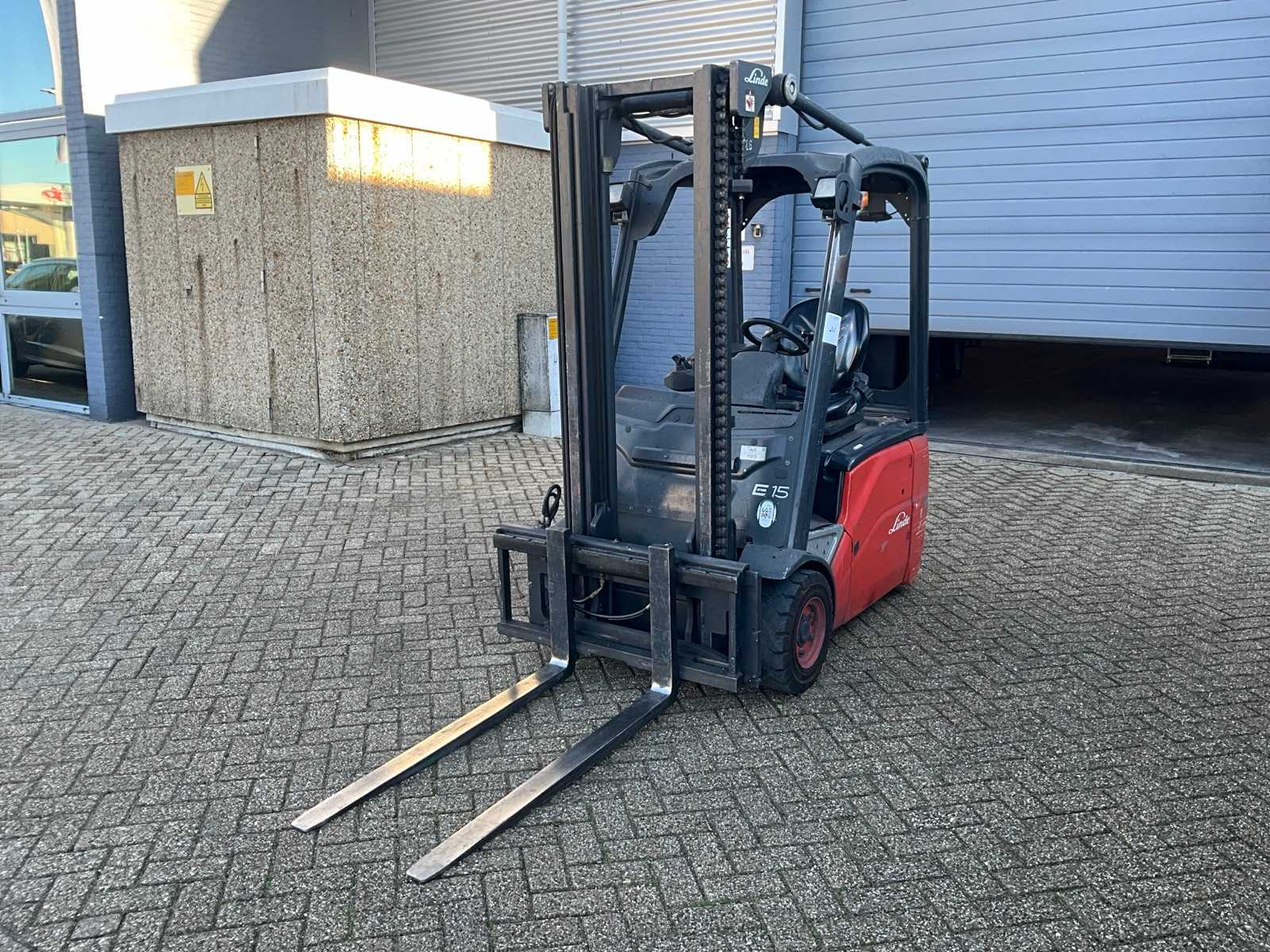 2010 Linde E15-01 Forklift