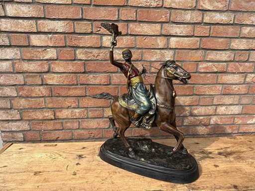 Arabische Skulptur auf Pferd 