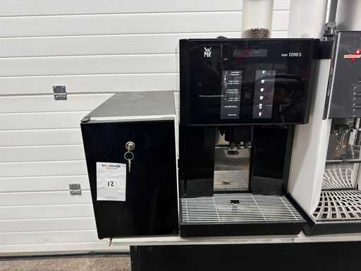 WMF 1200S Koffiemachine met melkkoeler