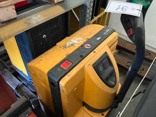 JUNGHEINRICH EJE 220 wózek widłowy z baterią i ładowarką