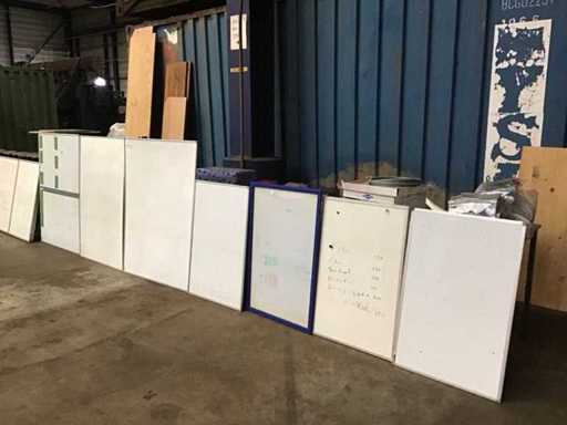 Whiteboards (8x)