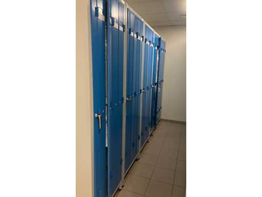 Set mit 40 Schließfächern