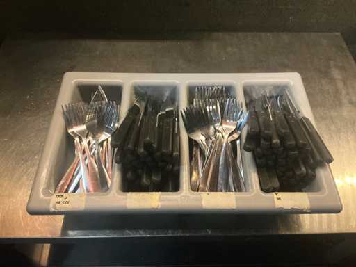 Batch of cutlery